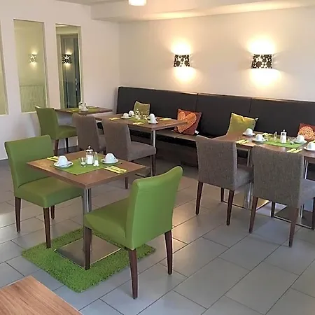 Hotel Stadthotel Bernstein 3*